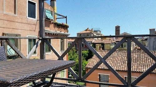 Bed and breakfast Ca' Fontanea 3*